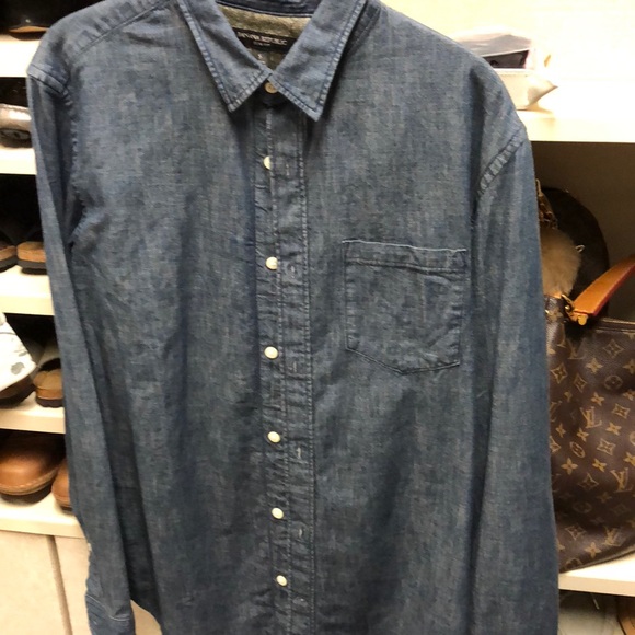 Banana republic chambray button down long sleeve - Picture 1 of 2